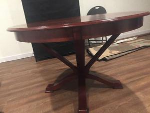Very good condition dining room table for sale