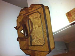 travel bag with wheels in exc. condition