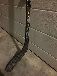 2 Sr. Bauer Supreme Total one nxg// brand new trades welcome