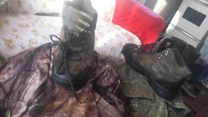 2 men's 2xl real tree camo jackets and size 12 penmans boots