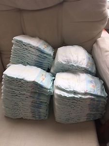 62 size 2 pampers swaddlers