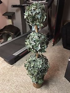 Artificial 3 tier ivy tree