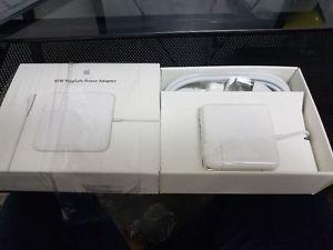 Brand New power adapter for Mac book/Mac Book Pro