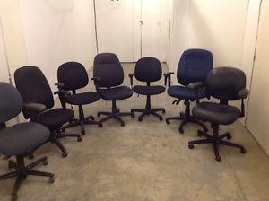 CASTERED OFFICE CHAIRS