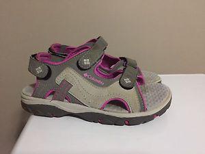 Columbia youth size 2 sandals