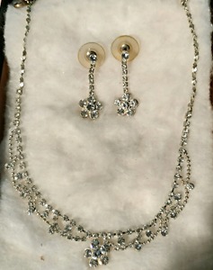 Crystal Flower Necklace and Earrings Set