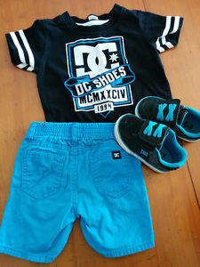 DC t-shirt, short and sneakers
