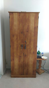 Excellent Condition Wooden Wardrobe