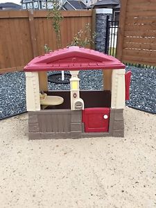 Excellent condition playhouse