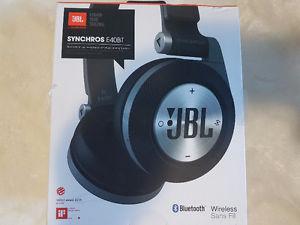 JBL Synchros E40BT Sound Isolating Bluetooth Headphones with