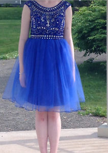 Junior prom dress
