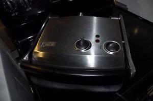 MINT CONDITION ELECTRIC GRILL (MAKE YOUR BEST OFFER)