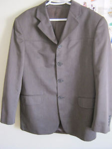 Men's Suit for Sale!