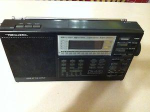 Radio Shack DX-440 Digital AM/FM/Shortwave/Lomgwave Radio