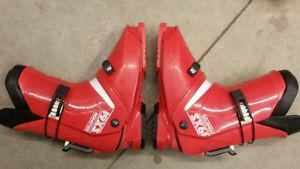 Salomon women ski boots size  cm) in good condition