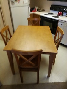 Solid Wood Dinning Table And 4 Chairs