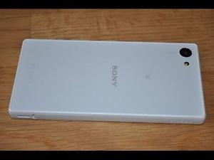 Sony z5 white silver 32 gb water proof and fast charging