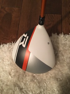 Taylormade R1 Driver with a Tour AD DI-6X Shaft