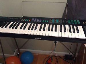 Vintage Yamaha electric piano synthesizer RSA-22 keyboard
