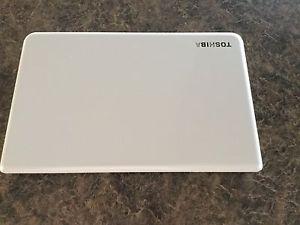 White Toshiba laptop (Almost brand new)