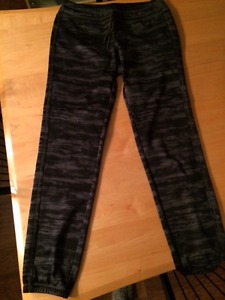 Women's MEC Camo sweat pants - size M, worn twice