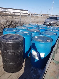 45 Gallon (208L) Plastic Barrels