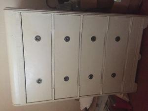 Art Deco chest of drawers great condition