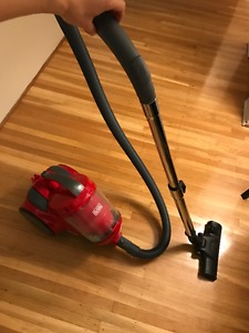 Black & Decker Red Bagless  Power Cyclone Vacuum