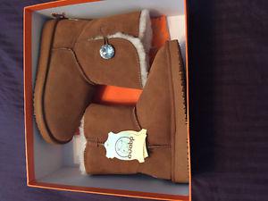 Brand new brown ugg boots