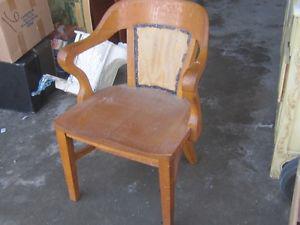 CIRCA s SOLID OAK LEATHER INSERT OFFICE ARMCHAIR $50