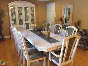 Dinning room set with hutch