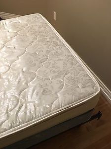 Double mattress boxspring and queen/double bed frame for