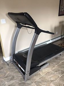 Freespirit heavy duty Treadmill