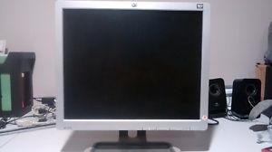 HP 17" Monitor (LCD)
