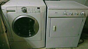 Kenmore front washer dryer set $550 takes Must pick up