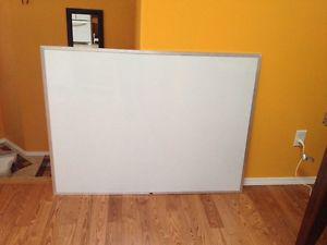 LARGE WHITE BOARD