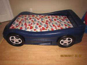 Little tykes Toddler bed