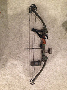 Mathews Solo Cam Compound Bow and Arrow Package