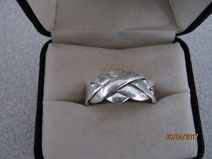 PUZZLE RING" NEW"