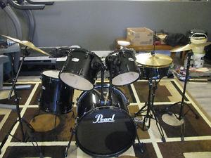 Pearl Forum Series Drum Set