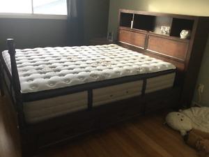 Queen bed matress only newer 4 sale