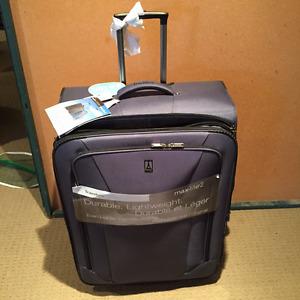 TravelPro 28" luggage suitcase light New