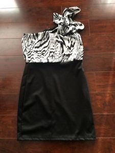 Womens dresses for sale - Tags still attached or worn once