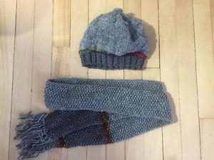 Cap/hat & scarf, grey, hand knitted