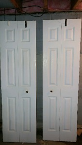Colonial bifold door
