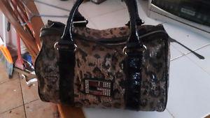 Guess Bag - Almost Brand New - Excellent and Clean condition