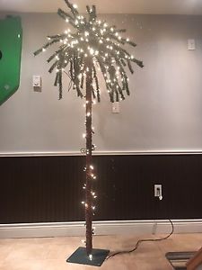 Light Up Palm Tree