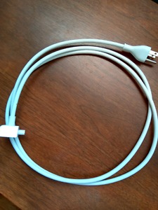 Mac power cord
