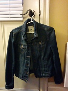 Medium Jean jacket from ardene!!