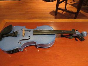 Saratoga 4/4 Acoustic Fiddle with electric Pickup